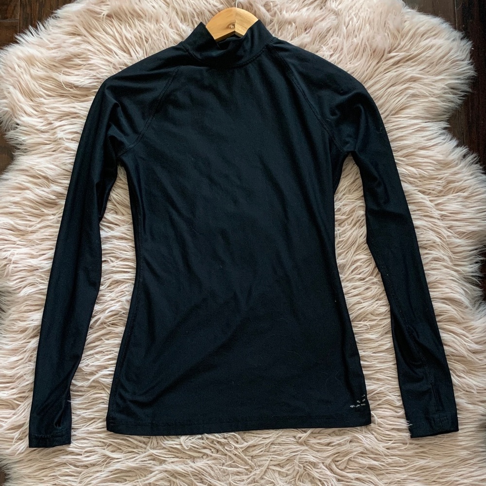 Academy Women’s Long Sleeve Athletic Shirt